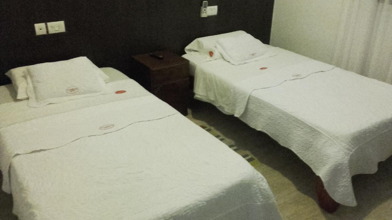 Hotel Florida Saladas エクステリア 写真