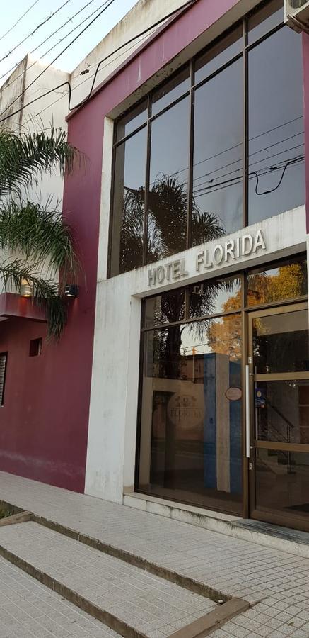 Hotel Florida Saladas エクステリア 写真